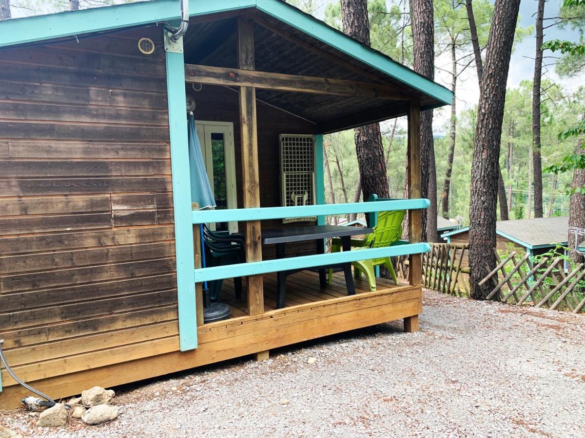Village De Chalets Joyeuse Bagian luar foto
