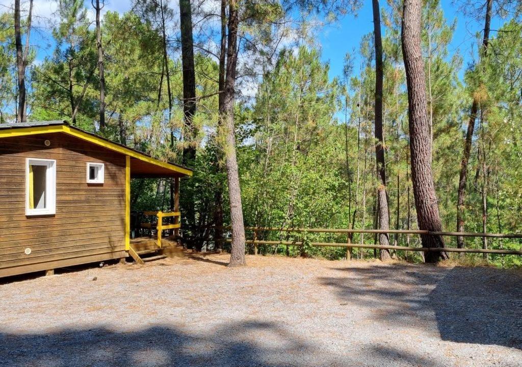 Village De Chalets Joyeuse Bagian luar foto