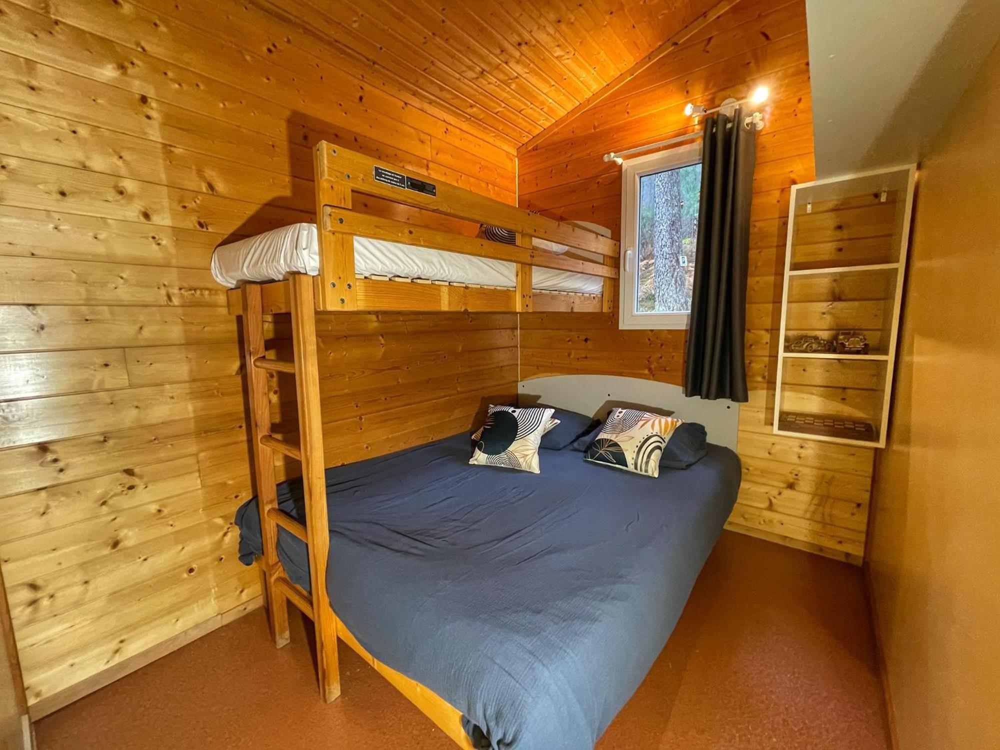 Village De Chalets Joyeuse Bagian luar foto